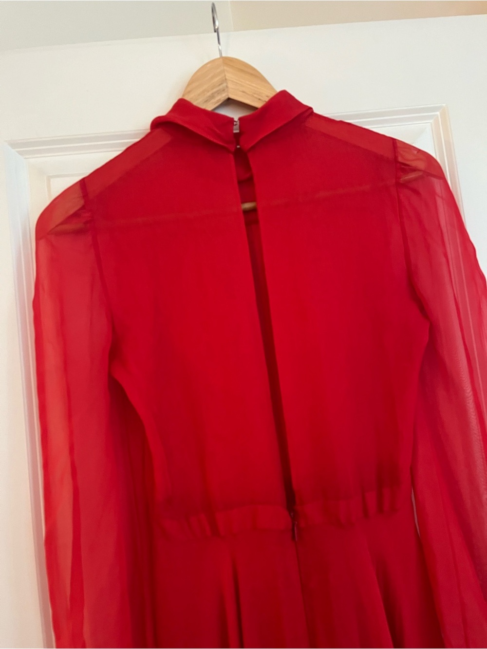 Gorgeous Gucci Vibrant Red Sheer Silk Chiffon Tea Length Cowl Neck Dress - Picture 8 of 12